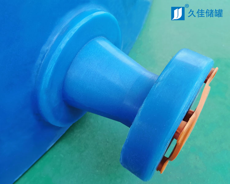 水廠次氯酸鈉儲存罐該如何選擇材質(zhì)及廠家？